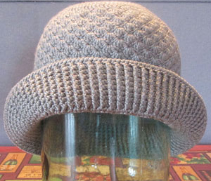 Женская шляпка крючком (схема и описание)